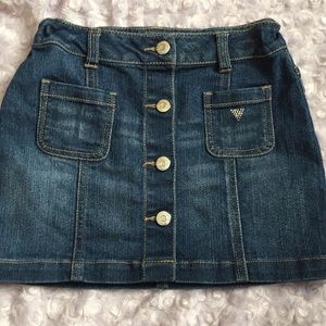 Guess denim skirt. Size 6.